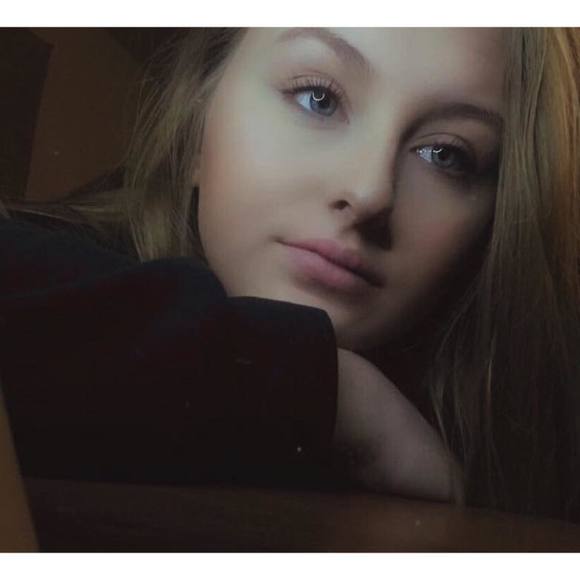 Meet your Posher, Jaclyn - Picture 1 of 1